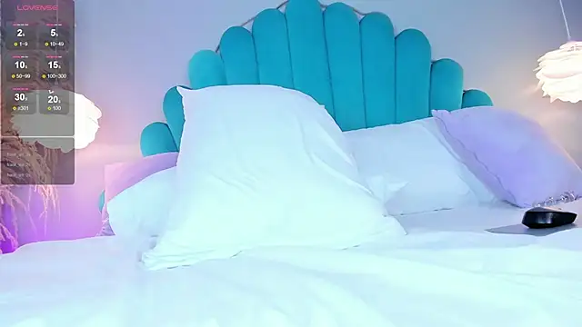 AlassiaHocthner webcam