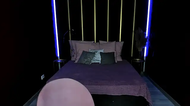 markbranston (M twink) - I am in boxers