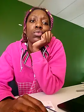 oliviaprettypussy webcam