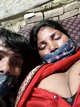 Indiandesicouple155 webcam