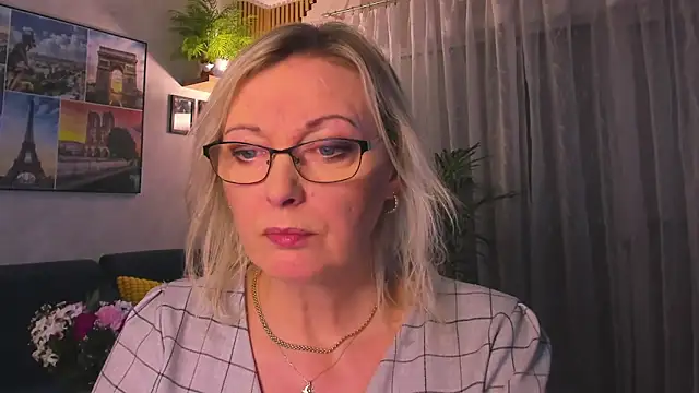 chat room adult Vanessa Chat