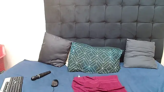 CaramelBootty webcam