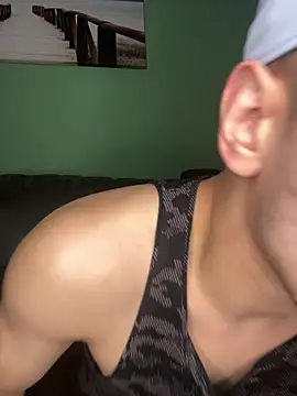 alessand180521 webcam