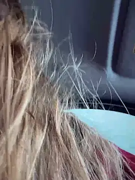 GoldenFlameGoddess webcam