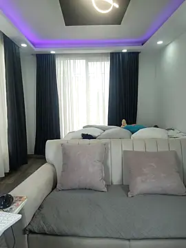 Webcam Model (evasweett__)  is live.Free join now!