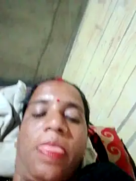 anitarakkoli - Anitarakkoli's free webcam - UK Sex Cams