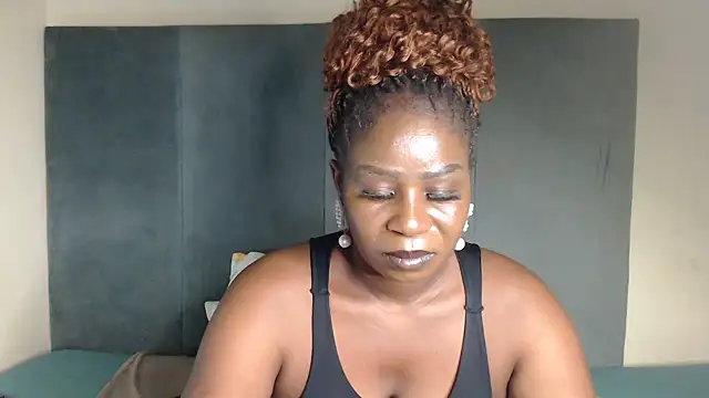 Chocolatebae86 webcam
