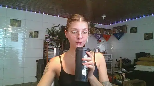 SweetyBabyDemon webcam