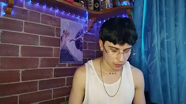 pauldamico - PaulDamico's free webcam - UK Sex Cams