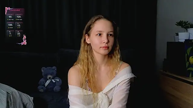 y0ur_sunshinee - Y0ur_sunshinee's free webcam - UK Sex Cams