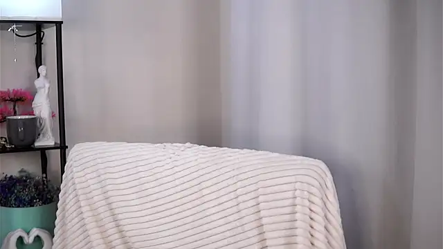 temikaaltvater - TemikaAltvater's free webcam - UK Sex Cams