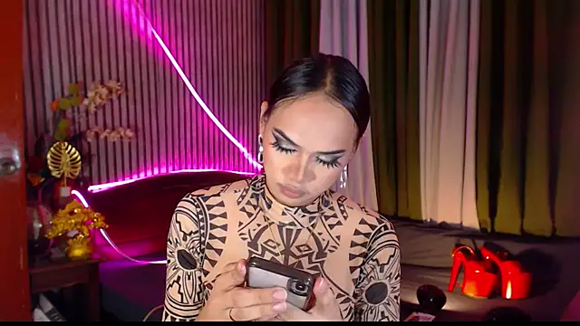 Unforgettablejulia webcam