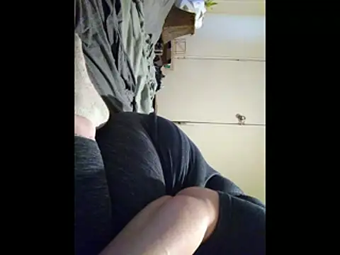 missthickness35_Pika webcam