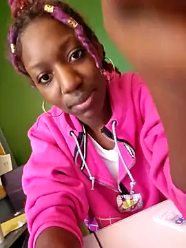 oliviaprettypussy webcam