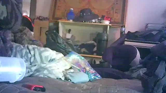 ON3YOULLN3VER_FIR3 webcam