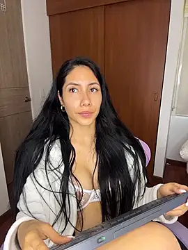 ArianaReynoldss webcam