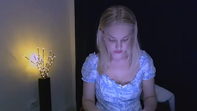 Lia_noo_regrets webcam