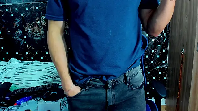 javiersexymann - Javiersexymann's free webcam - UK Sex Cams