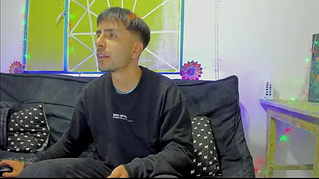 lord_apolo - Lord_Apolo's free webcam - UK Sex Cams