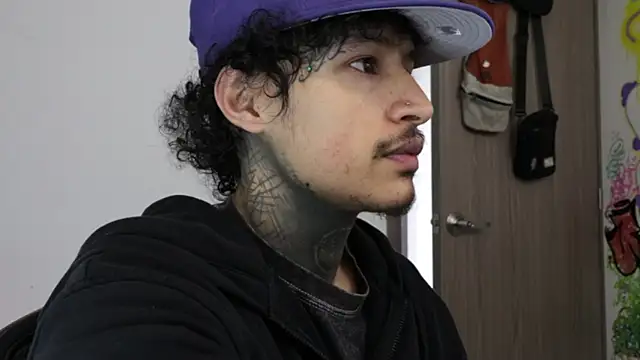 trieone - Trieone's free webcam - UK Sex Cams