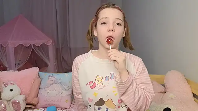 PrincessLittleKiki webcam