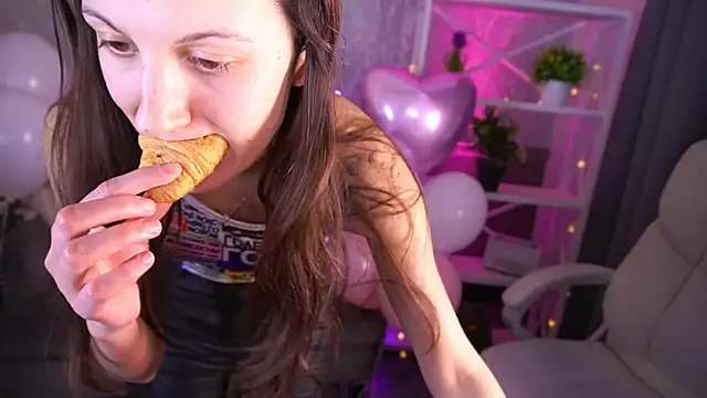 zafiramoonn - ZafiraMoonn's free webcam - UK Sex Cams