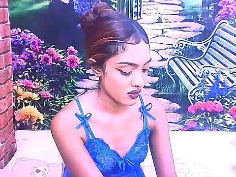 IndianPretty14u2Luv webcam