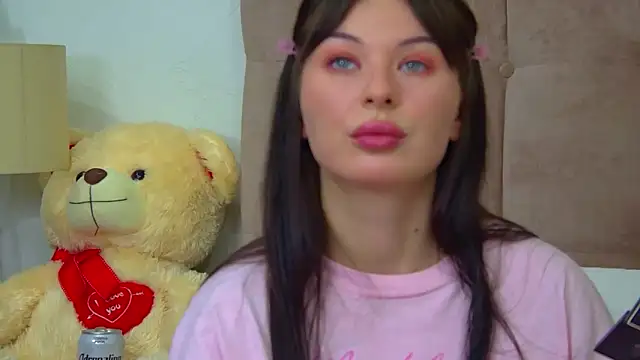 AlexandraBloom webcam