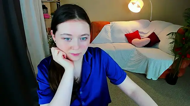 AlluringLookk webcam