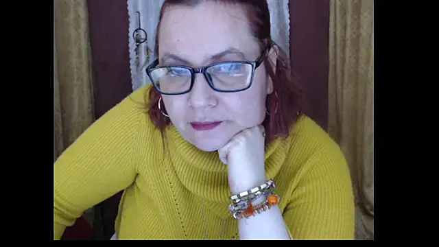 PlayfullMature webcam