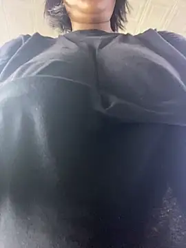 Webcam Model (MayaPassion) is live