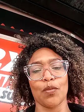 BiiancaEstradaa webcam