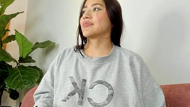 nicolle_pierce webcam