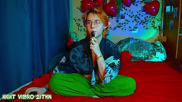 TrickyKitsune webcam