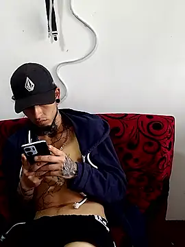 Tattoboy19cm webcam