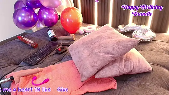 brunette_candyy_ webcam