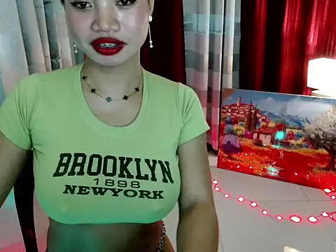 lover_girl143 - Lover_girl143's free webcam - UK Sex Cams