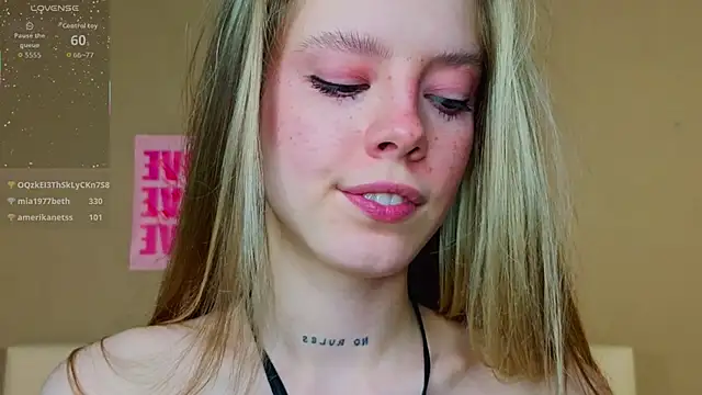 TiffinyMergist webcam