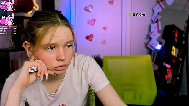 mila_glow1 - Mila_glow1's free webcam - UK Sex Cams