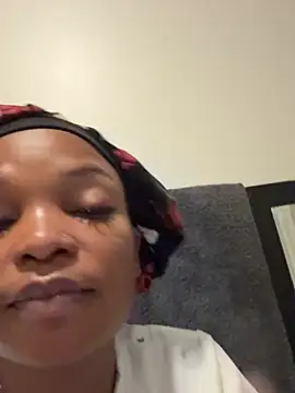 Webcam Model (slimcateee)  is live.Free join now!