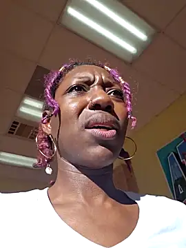 oliviaprettypussy webcam