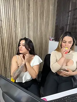 Antonella_Julieta webcam