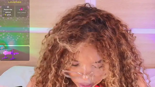 _nickypurple_ webcam