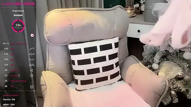 Monica-666888- webcam