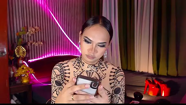 Unforgettablejulia webcam