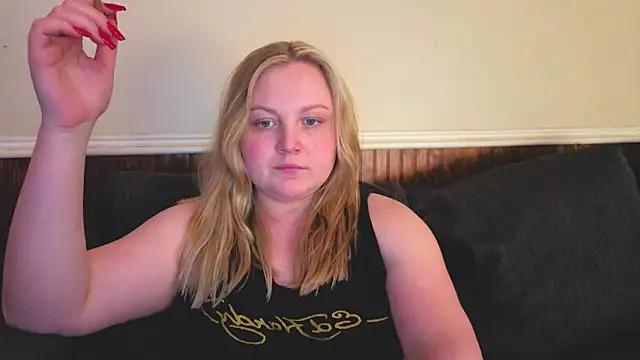 PhatAssBlond webcam