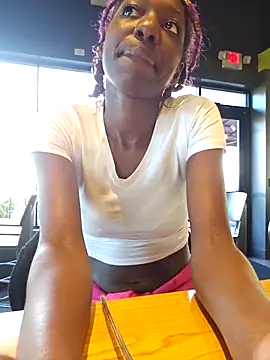 oliviaprettypussy webcam