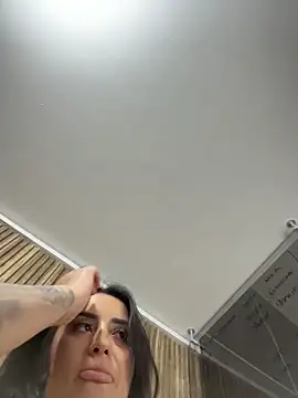 Antonella_Julieta webcam