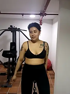 Juliexxxxtasy webcam