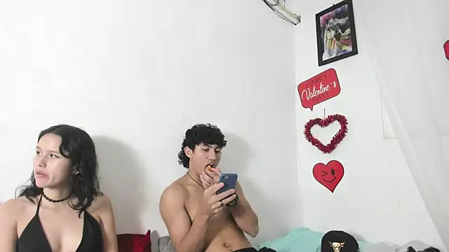 Laura_and_Kevin webcam